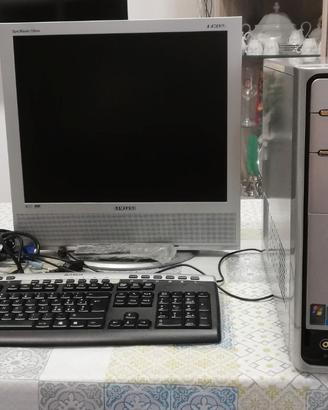 PC Philips + Monitor Samsung, e tastiera 4TECH