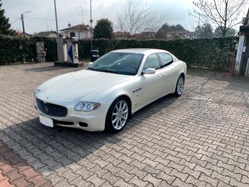 Automobile Maserati