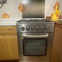 Piano cottura e forno a gas