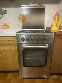 Piano cottura e forno a gas