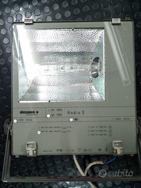 Faro alogeni per esterni