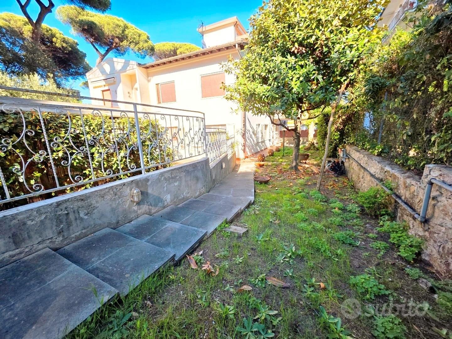 Quadrilocale nei pressi di Via dei Salici Tirrenia