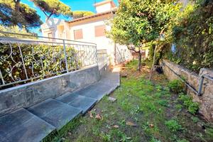 Quadrilocale nei pressi di Via dei Salici Tirrenia