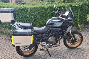 QJ MOTOR SRT 700 SX - 1 anno di garanzia-  5900  €