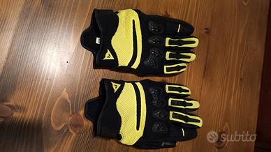 guanti da moto Dainese omologati