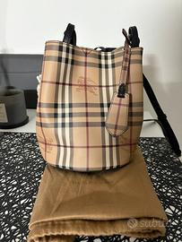 Burberry Haymarket Check Borsa a Secchiello