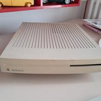 Computer Macintosh LC con MONITOR e tastiera