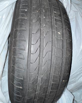 Gomme estive Continental misura 215 60 r17 C