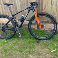 Mtb in carbonio Giant xtc