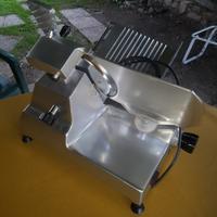 affettatrice semi professionale