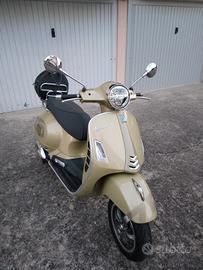 vespa GTS 300 75° anniversario 
