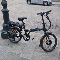 Biciletta Wayscral con  pedalata assistita 