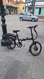 Biciletta Wayscral con  pedalata assistita 