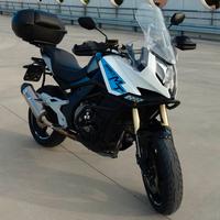 CF Moto 650 MT