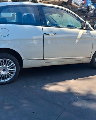 LANCIA Y 2011 SOLO PER RICAMBI