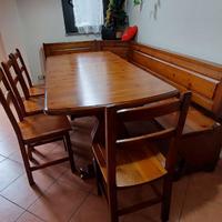 TAVOLO CON GIROPANCA E 4 SEDIE