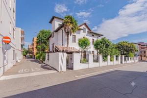 VILLA CON AMPIO GIARDINO