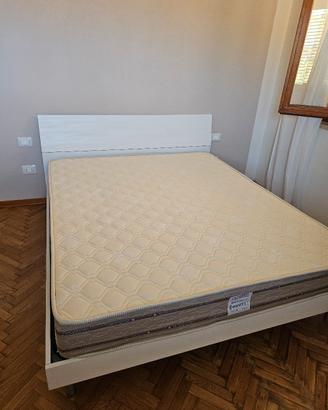 letto e materasso 160×190 cm