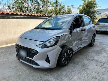 Hyundai i10 1.0 MPI 63CV - 2024 Incidentata