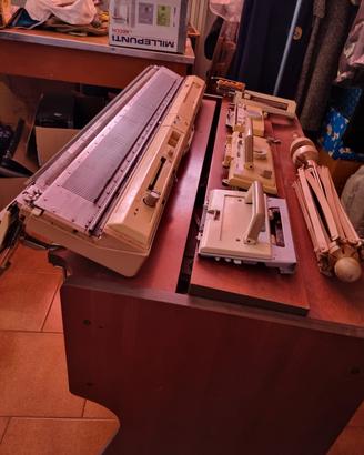 macchina per maglieria  Brother 830