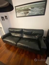 Divano frau rivestito in pelle