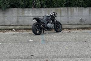 Kawasaki ER5 Cafe Racer