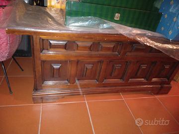 cassapanca in noce vintage