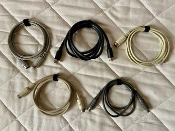 Lotto 5 cavi MIDI diverse lunghezze.