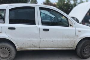 FIAT PANDA 4X4 MULTIJET ( SOLO RICAMBI NO AUTO)