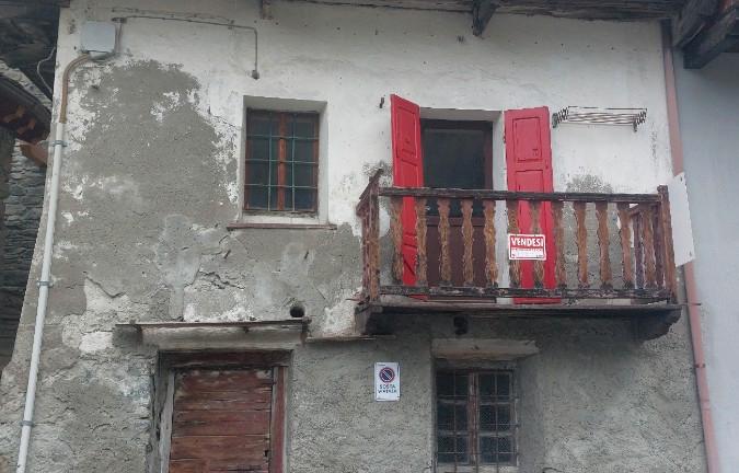 Fabbricato in Frazione Montaz