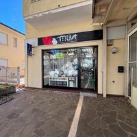 NEGOZIO A CERVIA