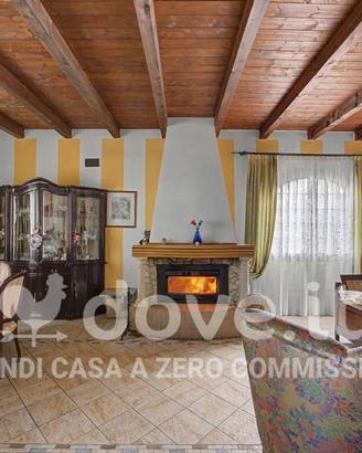 Villa di 275 m² con più di 5 locali e box auto a M