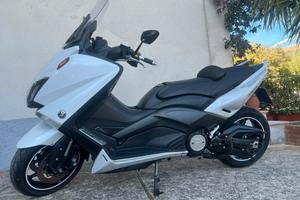 Yamaha T Max 530