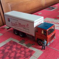 1:43 Camion Scania 141 frigorifero salumeria