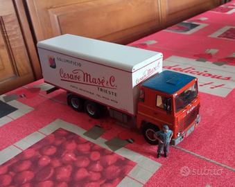 1:43 Camion Scania 141 frigorifero salumeria