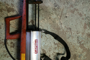 Pistola Hilti resina ad aria