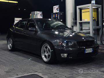 Lexus is200 VOLUMETRICA