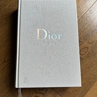 Dior book catwalk sfilate