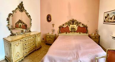 Camera da letto matrimoniale stile veneziano