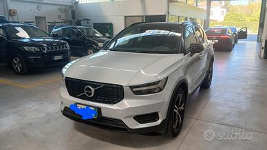 volvo xc40 t5 awd R-design 