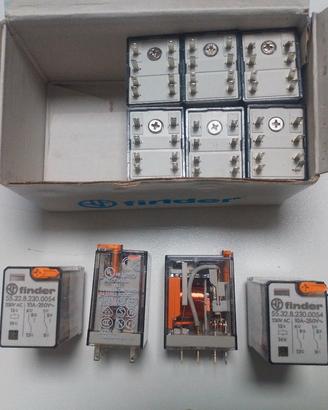 10 x Relè industriale Finder a spina 4RT