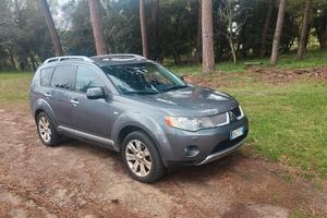 Mitsubishi Outlander 7 posti 4x4 full optional 