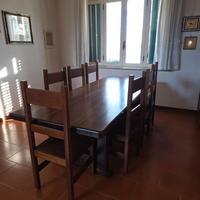 Grande tavolo in legno massello