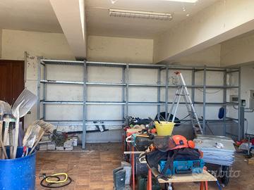 Scaffalatura in lamiera zincata