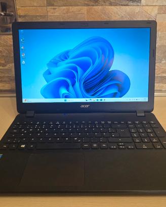 Acer Aspire ES1-571 ,Intel i3, 8gb ram, SSD, Win11
