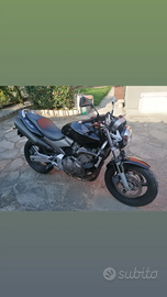 Vendo honda hornet 2004