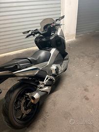 Honda integra 750 S