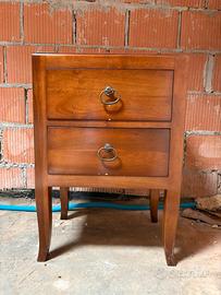 Comodino vintage in legno massiccio Arca Treviso.