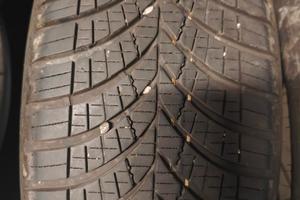 4 gomme 4 stagioni goodyar 215 60 17 100 h