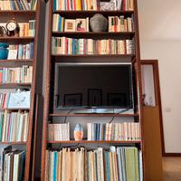 Libreria In Noce Massello In Perfette Condizioni